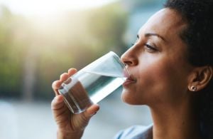 Hoeveel water per dag moet je drinken?