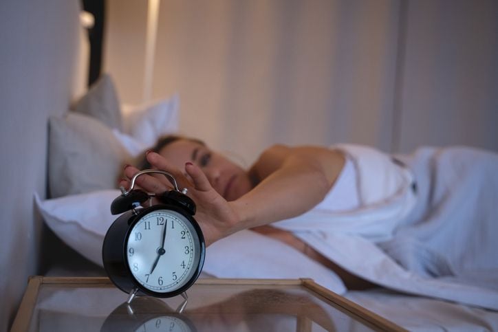 Snoozen: wat doet het met je slaap en gezondheid?