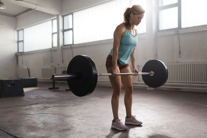 Stiff leg deadlift: dé oefening voor stijve hamstrings