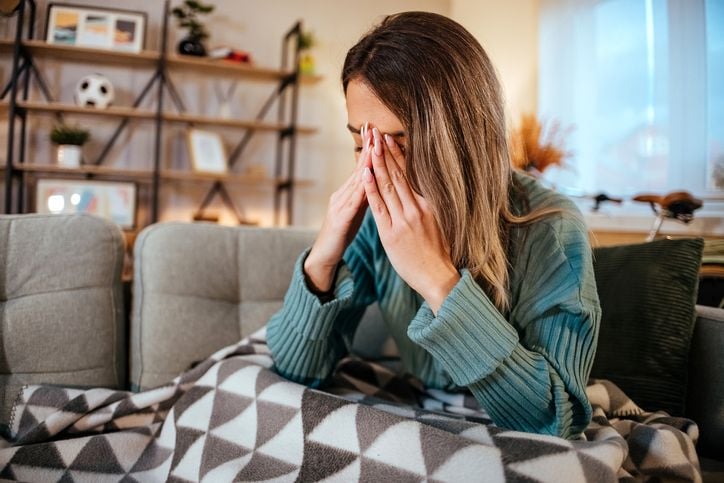 Misselijk na eten: 8 tips voor als je te veel gegeten hebt