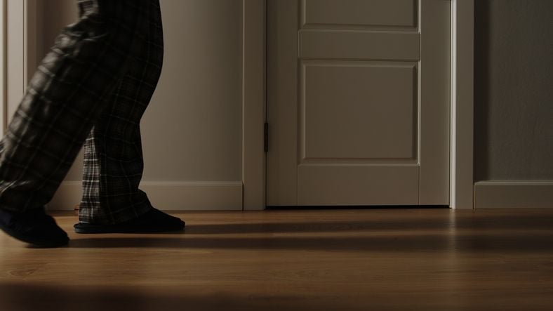 Waarom slaapwandelen mensen en wat kun je doen?