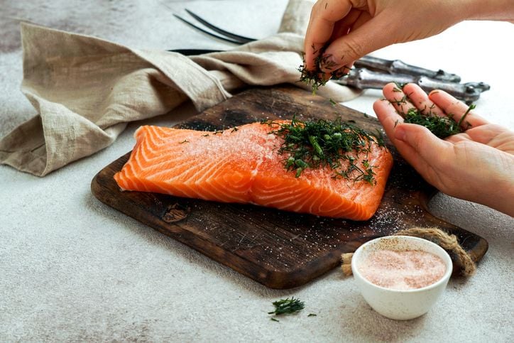 Zwanger en vis: wat mag je wel en niet eten?
