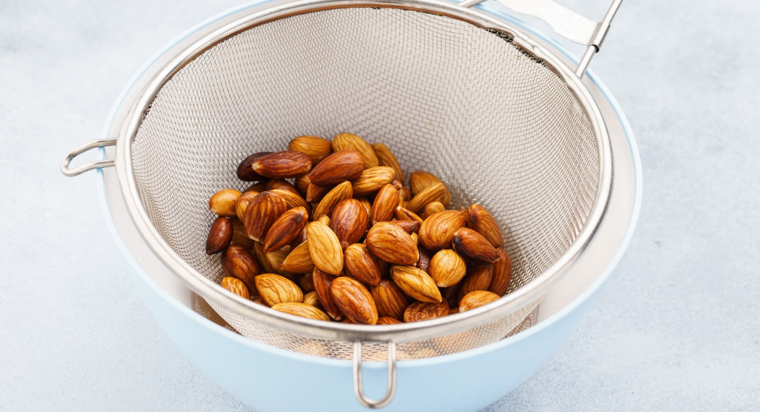 Waarom je noten en zaden eigenlijk zou moeten laten weken