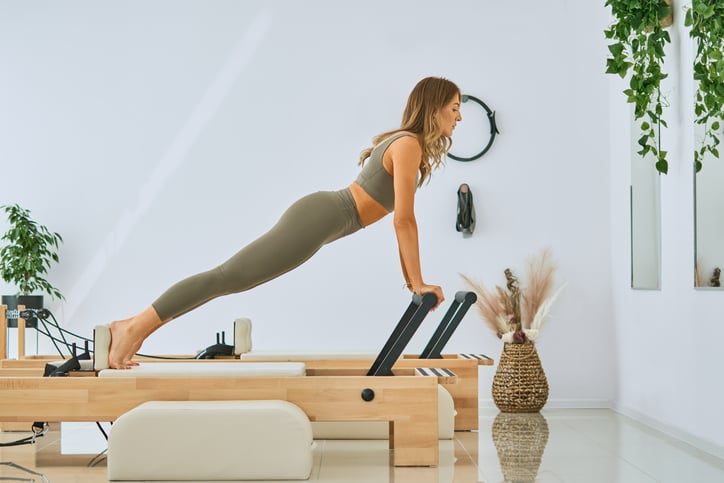 Vrouw doet yoga