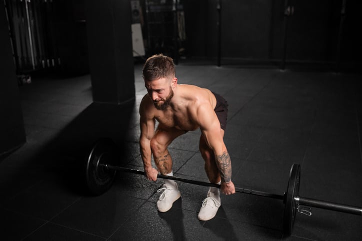 man-doet-deadlift