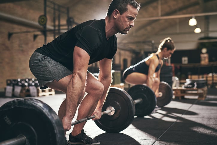 Man en vrouw sporten